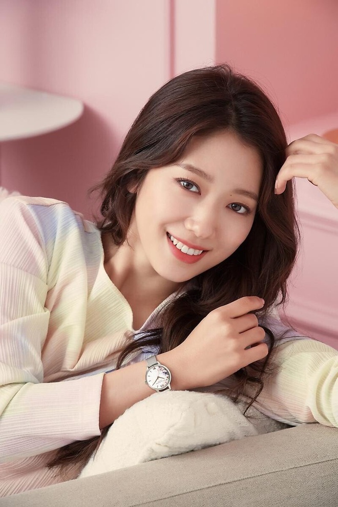 Lâu lắm rồi nàng thơ của Lee Min Ho Park Shin Hye mới gây bão MXH thế này: Tươi trẻ mơn mởn, ai ngờ đã 30 tuổi? - Ảnh 10.