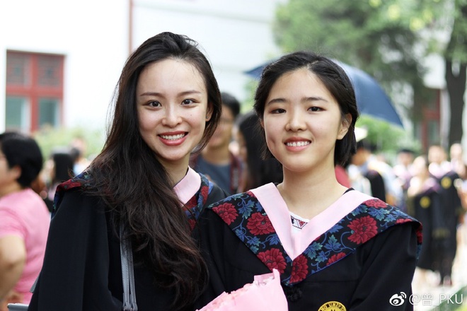 Th&iacute; sinh S&aacute;ng Tạo Doanh g&acirc;y sốt Weibo: Trạng nguy&ecirc;n thi&ecirc;n t&agrave;i, visual thanh t&uacute;, đỗ ĐH Bắc Kinh d&ugrave; lơ l&agrave; v&igrave; y&ecirc;u đương - Ảnh 3.