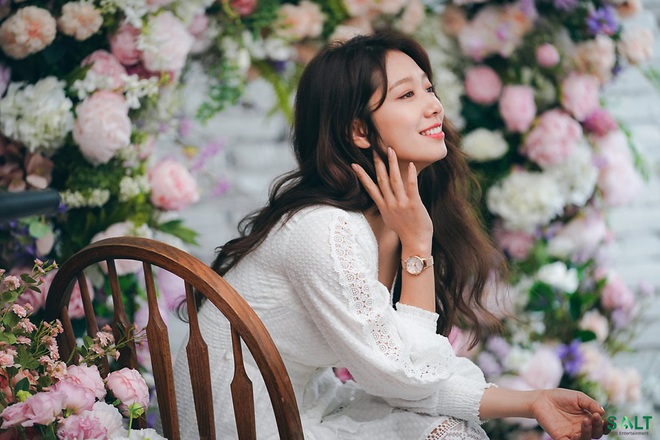 Lâu lắm rồi nàng thơ của Lee Min Ho Park Shin Hye mới gây bão MXH thế này: Tươi trẻ mơn mởn, ai ngờ đã 30 tuổi? - Ảnh 4.