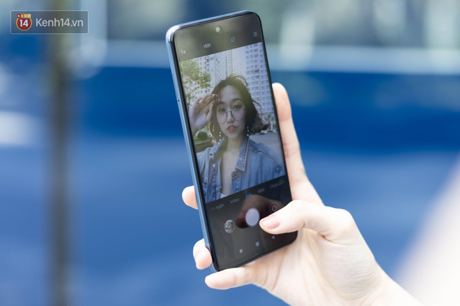 Trải nghiệm Redmi Note 9s: Pin tr&acirc;u, chiến game tốt, cụm camera thiết kế kh&aacute;c biệt! - Ảnh 3.