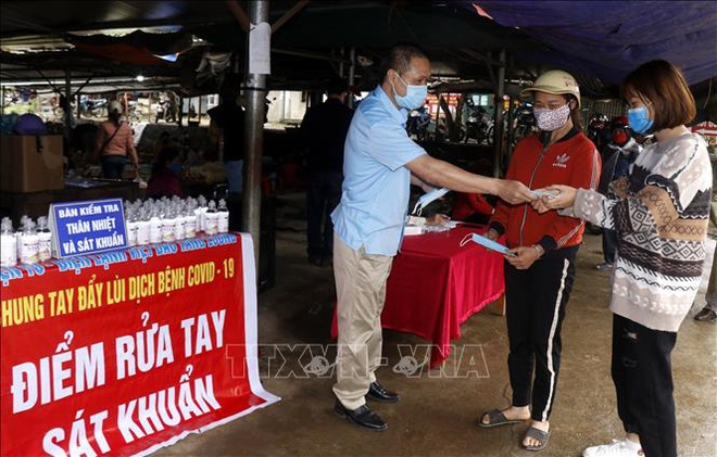  Xét nghiệm các trường hợp liên quan đến các bệnh nhân số 208 và 243  - Ảnh 1.