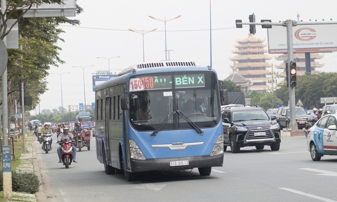 TP HCM: Toàn bộ xe buýt trợ giá hoạt động lại từ 11-5 - Ảnh 1.