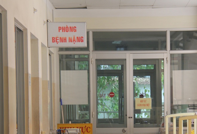 Nam phi c&ocirc;ng người Anh hiện chưa đủ điều kiện gh&eacute;p phổi, ti&ecirc;n lượng c&ograve;n rất nặng - Ảnh 1.