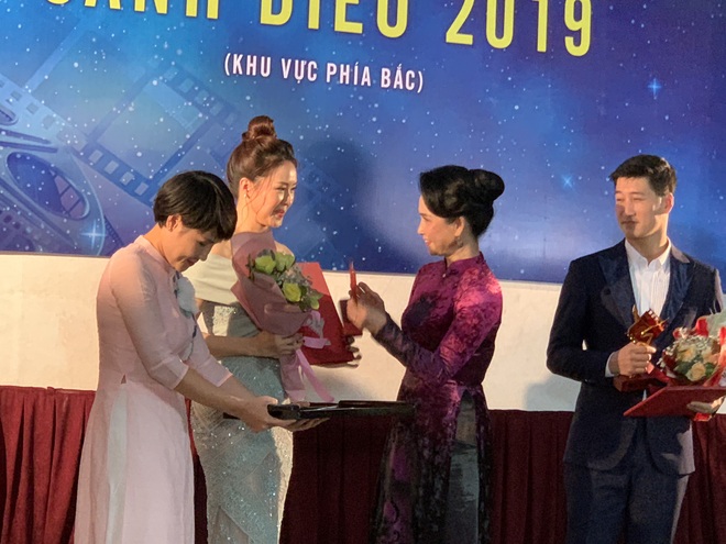 Cánh Diều 2019 âm thầm trao giải mùa Cô Vy: Phim của Kiều Minh Tuấn - Cát Phượng ẵm trọn 7 giải thưởng lớn - Ảnh 3.