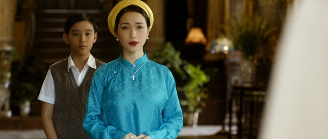 Hòa Minzy chính thức ra mắt MV sau 2 năm vắng bóng, kể lại bi kịch của Nam Phương Hoàng hậu mất người mình yêu vào tay người thứ ba - Ảnh 8.