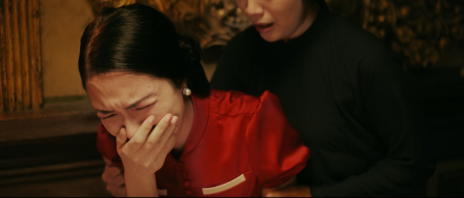 Hòa Minzy chính thức ra mắt MV sau 2 năm vắng bóng, kể lại bi kịch của Nam Phương Hoàng hậu mất người mình yêu vào tay người thứ ba - Ảnh 15.