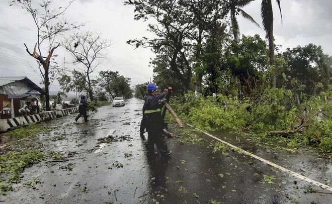 Bão Vongfong tàn phá nặng nề nhiều thị trấn của Philippines  - Ảnh 1.