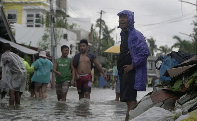 Bão Vongfong tàn phá nặng nề nhiều thị trấn của Philippines  - Ảnh 3.