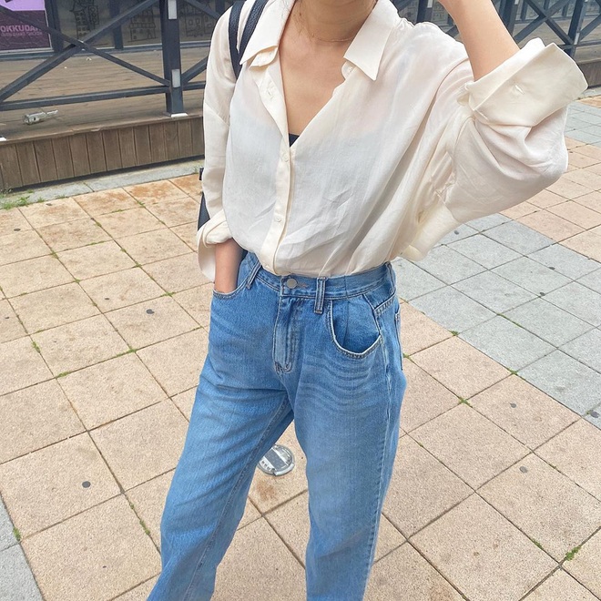 Kiểu &aacute;o sơ mi đang khiến mỹ nh&acirc;n Vbiz m&ecirc; mẩn: Muốn sang chảnh hay sexy đều đủ cả, c&aacute;c chị em c&ograve;n chờ g&igrave; m&agrave; kh&ocirc;ng tậu ngay - Ảnh 7.