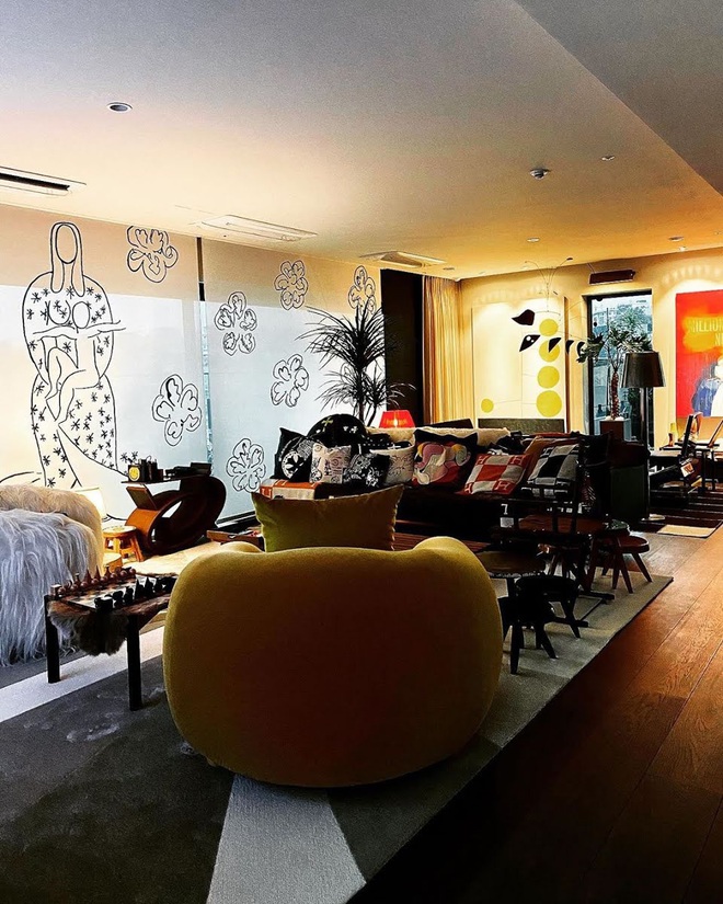 Cách “ông hoàng Kpop” G-Dragon decor penthouse 9 tỷ: Ghế đã trăm triệu mỗi cái, tranh treo tường giá còn cắt cổ hơn - Ảnh 2.