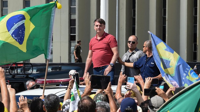 Bộ trưởng Y tế Brazil từ chức vì bất đồng với Tổng thống về Covid-19 - Ảnh 1.
