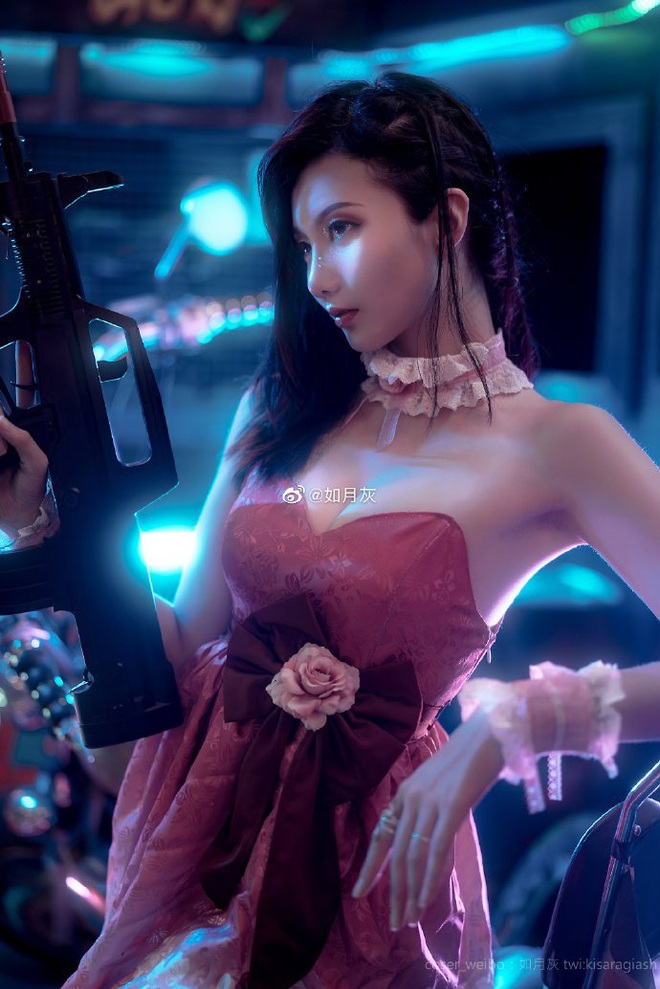 PUBG Mobile: Chiêm ngưỡng bộ ảnh cosplay cô nàng Chuyên gia xe cộ Sara đẹp lung linh với váy hồng điệu đà - Ảnh 5.