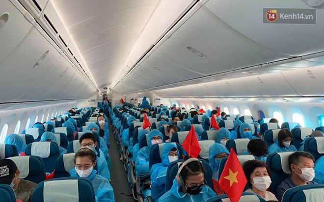 Chùm ảnh: Hai chuyến bay Vietnam Airlines đưa công dân Việt tại Hoa Kỳ và châu Âu hồi hương - Ảnh 10.