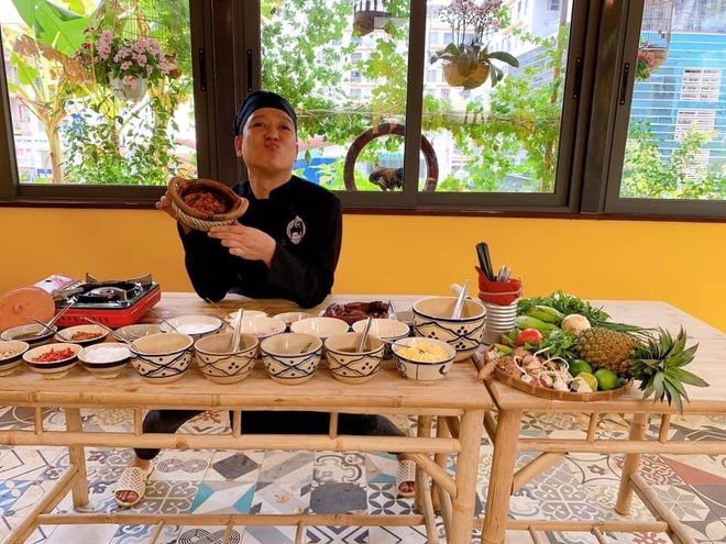 Bỏ qua mọi l&ugrave;m x&ugrave;m, Trường Giang tiếp tục mở th&ecirc;m một qu&aacute;n cơm qu&ecirc; nữa với kh&ocirc;ng gian qu&aacute;n ấn tượng hơn hẳn - Ảnh 3.