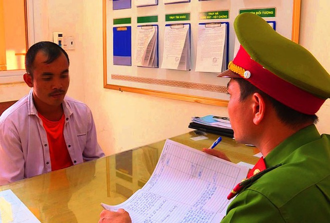 Đưa cậu ruột đi ăn xin kiếm hơn nửa triệu đồng mỗi ng&agrave;y - Ảnh 1.