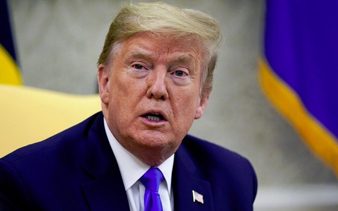 Tổng thống Trump uống thuốc trị sốt r&eacute;t h&agrave;ng ng&agrave;y để ngừa Covid-19 - Ảnh 1.