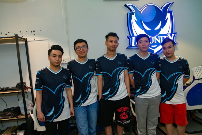 Nhiều tổ chức Esports nước ngoài đang xưng bá tại Việt Nam, Team Flash là anh cả - Ảnh 6.