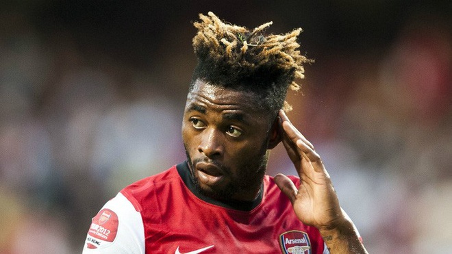 Alex Song và kết cục thảm hại của kẻ mê tiền: ruồng bỏ đội bóng yêu mến vì tiền, cuối cùng thất nghiệp vì bị quỵt lương - Ảnh 1.