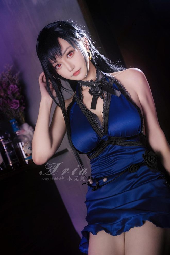 Chiêm ngưỡng bộ ảnh cosplay Tifa phong cách quý cô quầy rượu, nhìn sương sương cũng đủ say men - Ảnh 3.