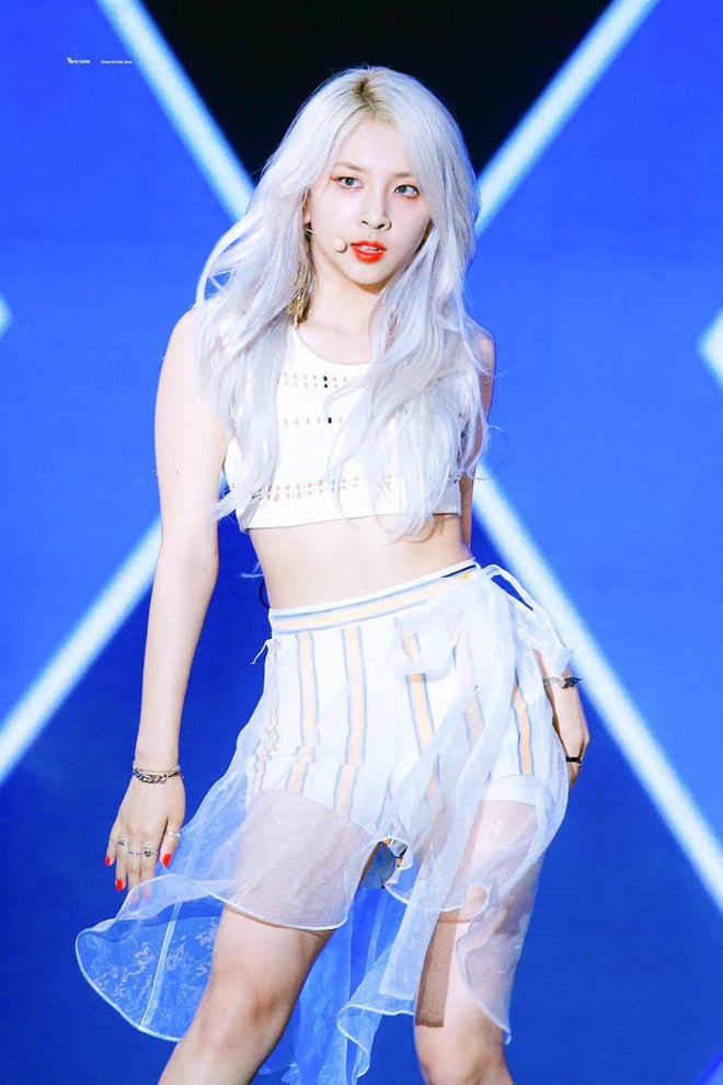 Em út K.A.R.D khiến fan “quắn quéo” khi nhảy sexy với dancer nữ, đối đầu Hyoyeon (SNSD), Ailee... - Ảnh 6.