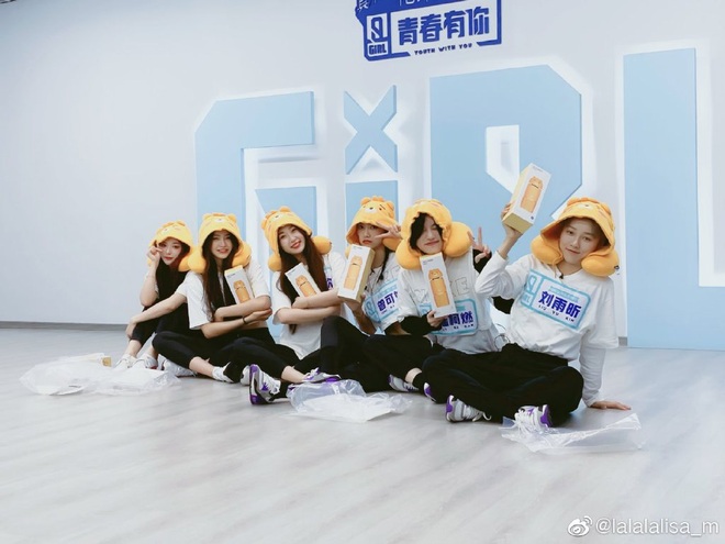Chăm khoe h&igrave;nh sống ảo, Lisa vẫn mắc sai lầm khi đăng nhầm ảnh chưa chỉnh sửa của học tr&ograve;, lại c&ograve;n bị Cnet b&oacute;c phốt - Ảnh 3.