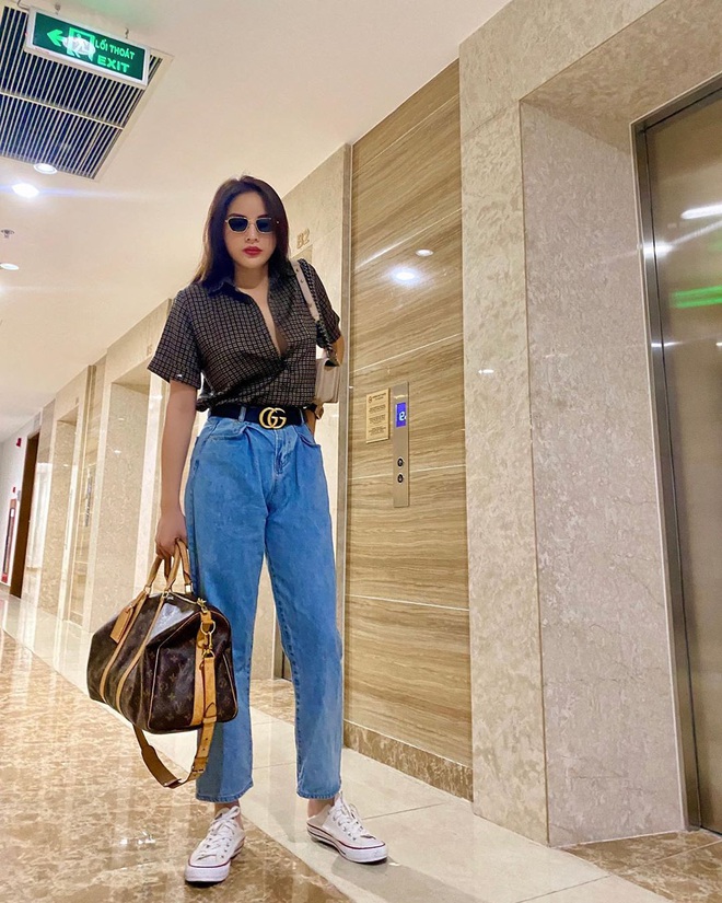 Có một kiểu quần jeans sao Việt “phát cuồng” mới đây nhưng Rosé thì đã diện suốt từ năm ngoái mới tài - Ảnh 6.