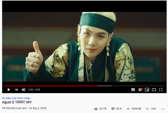 Là người cuối cùng biết về cảnh quay múa kiếm quan trọng trong MV, SUGA (BTS) tập luyện đến mức tay phồng rộp fan nghe mà xót - Ảnh 6.