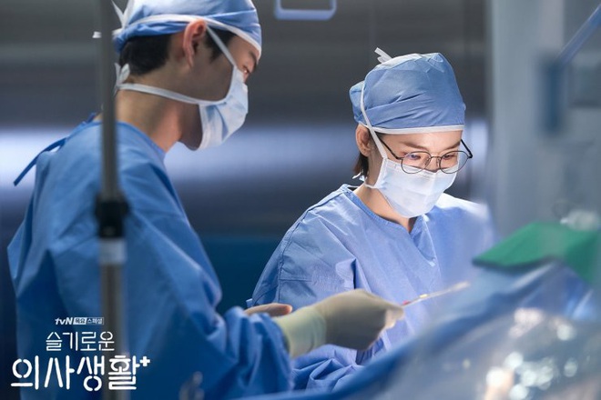 Đầy nhân văn và chân thật, Hospital Playlist chính là phim y khoa hay nhất xứ Hàn lúc này! - Ảnh 4.