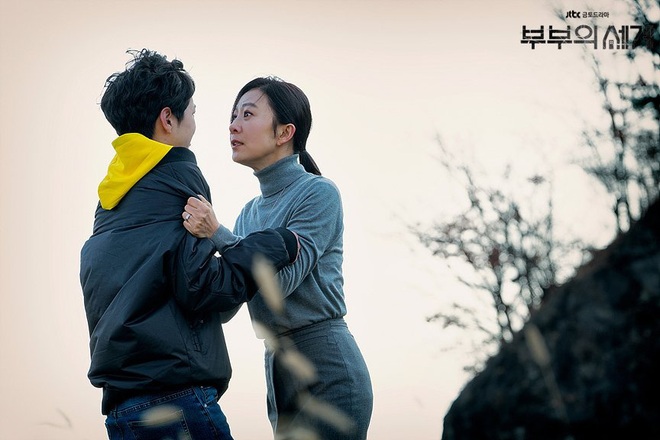 Sun Woo (Thế Giới Hôn Nhân) mây mưa với chồng cũ khiến khán giả uất ức: Gây sốc câu rating có thỏa đáng tâm lý? - Ảnh 9.