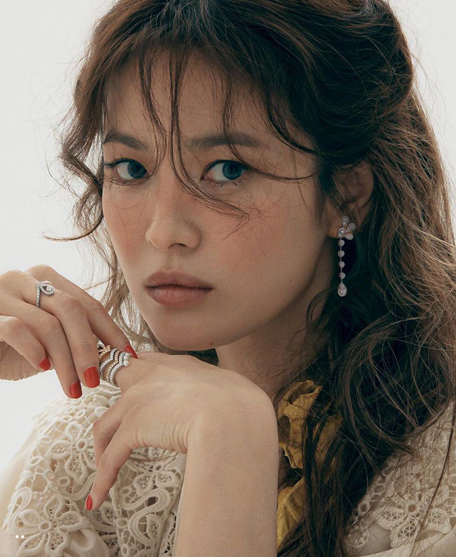 Hậu ly hôn chấn động, Song Hye Kyo và Goo Hye Sun đều thay đổi phong cách nhưng lại theo 2 hướng khác hẳn nhau - Ảnh 5.