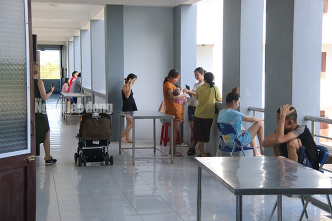 Nhịp sống b&ecirc;n trong khu c&aacute;ch ly 243 b&agrave; bầu ở Quảng Nam  - Ảnh 11.