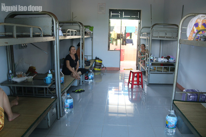 Nhịp sống b&ecirc;n trong khu c&aacute;ch ly 243 b&agrave; bầu ở Quảng Nam  - Ảnh 18.