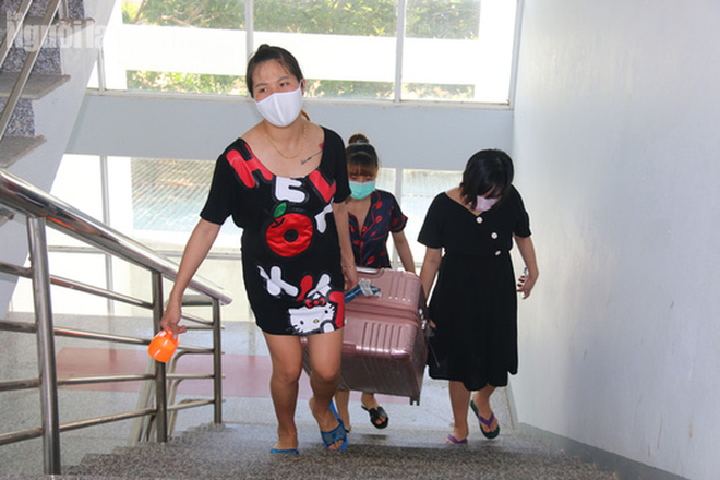Nhịp sống b&ecirc;n trong khu c&aacute;ch ly 243 b&agrave; bầu ở Quảng Nam  - Ảnh 8.