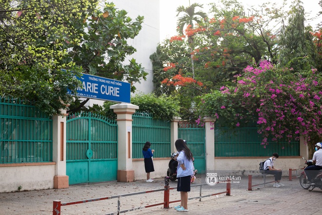 Ng&#224;y đầu đi học lại, học sinh, sinh vi&#234;n hốt hoảng: 3 th&#225;ng ngủ trễ quen rồi, giờ tập dậy sớm thật kh&#243; - Ảnh 1.