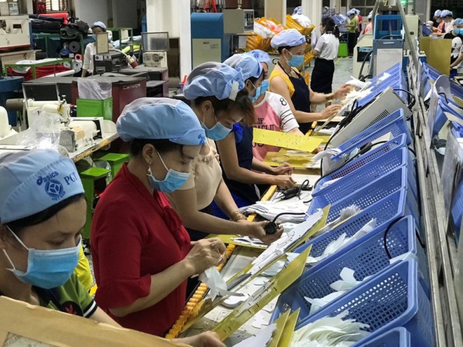 Truy cứu tr&aacute;ch nhiệm h&igrave;nh sự nếu trục lợi ch&iacute;nh s&aacute;ch hỗ trợ d&acirc;n ảnh hưởng dịch COVID-19 - Ảnh 2.