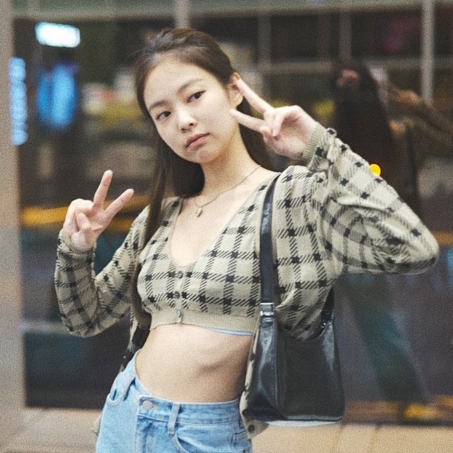 Bí quyết giảm cân của Jennie (Black Pink): hai cằm biến mất, sở hữu ngay eo thon gọn - Ảnh 2.