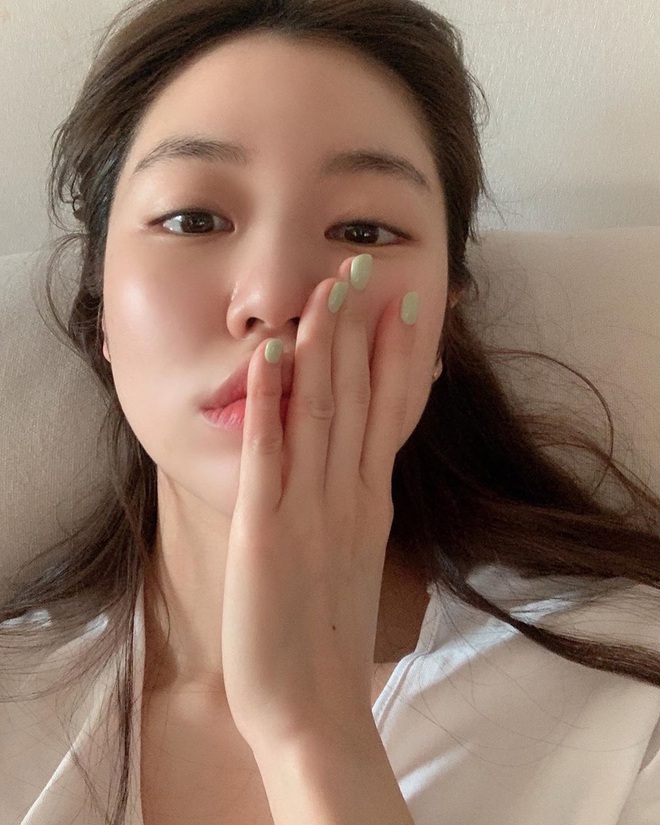 D&ugrave;ng kem chống nắng gi&aacute; rẻ c&oacute; khi c&ograve;n cho chất lượng xịn s&ograve; hơn đồ đắt tiền nếu bạn triển đ&uacute;ng 5 chi&ecirc;u sau đ&acirc;y - Ảnh 4.