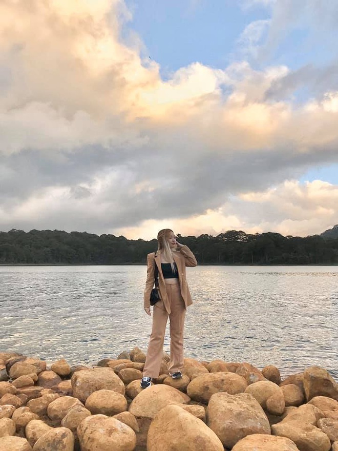 G&aacute;i xinh S&agrave;i G&ograve;n diện to&agrave;n đồ hiệu gi&aacute; sida, ai chưa biết c&aacute;ch săn h&agrave;ng si như n&agrave;y tốn cả mớ tiền vẫn mặc ch&aacute;n - Ảnh 8.