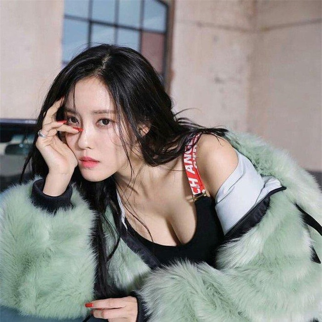 Là idol Gen 2 đình đám 1 thời, ai ngờ nữ ca sĩ sexy từng phải “cầu xin” fan nhóm đàn em giúp ca khúc của mình thăng hạng - Ảnh 7.