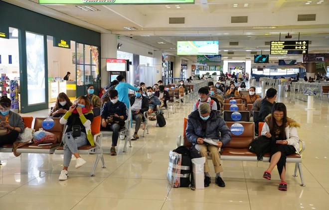 Cục H&agrave;ng kh&ocirc;ng xin dỡ bỏ gi&atilde;n c&aacute;ch ghế ngồi, tăng tần suất bay nội địa - Ảnh 2.