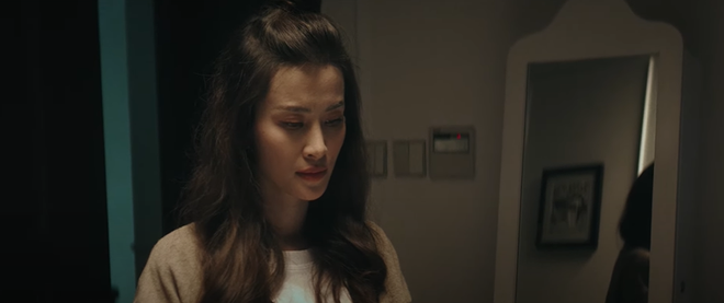 Đ&ocirc;ng Nhi kể lại c&acirc;u chuyện đời m&igrave;nh từ khi sinh ra, đến khi trưởng th&agrave;nh v&agrave; l&agrave;m mẹ trong MV mới khiến ai xem cũng rưng rưng nước mắt - Ảnh 7.