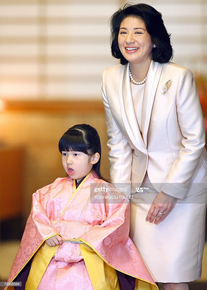 Hoàng hậu Masako - người mẹ từng vượt qua căn bệnh trầm cảm, dùng kỷ luật thép để dạy con sống như thường dân, không có đặc quyền dù là công chúa - Ảnh 7.