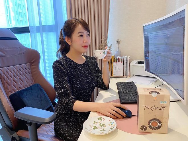 MC Diệp Chi bật m&iacute; thức uống tốt cho sức khỏe v&agrave;o m&ugrave;a h&egrave; - Ảnh 2.