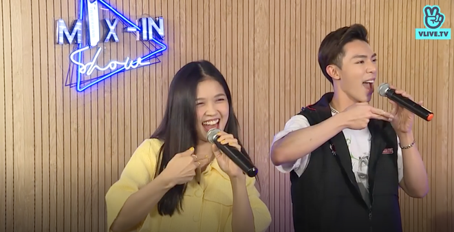 Mix-In Show: Erik ấp úng, đỏ mặt khi được Suni Hạ Linh thả thính - Ảnh 2.