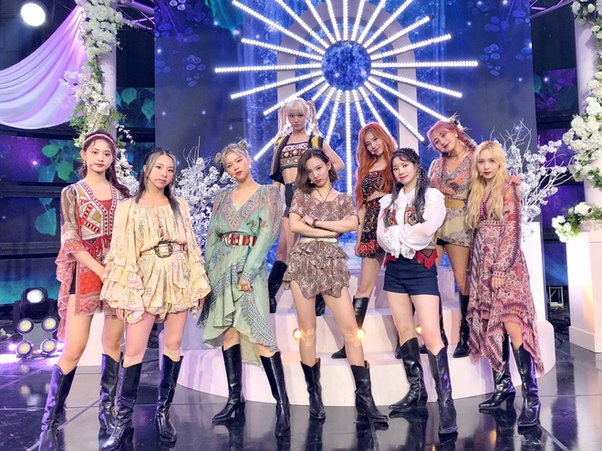 JYP “chốt” đội hình nhóm “em gái” TWICE phiên bản Nhật, Knet hết băn khoăn lại lo lắng: “Họ sẽ thành mối đe dọa của Kpop trong tương lai mất!” - Ảnh 11.