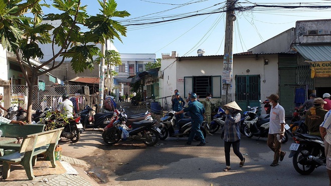 Bên trong phòng trọ bị cháy khiến 3 cô cháu tử vong: Tài sản bị thiêu rụi, người dân nghe tiếng kêu cứu của nạn nhân rồi lịm dần - Ảnh 1.