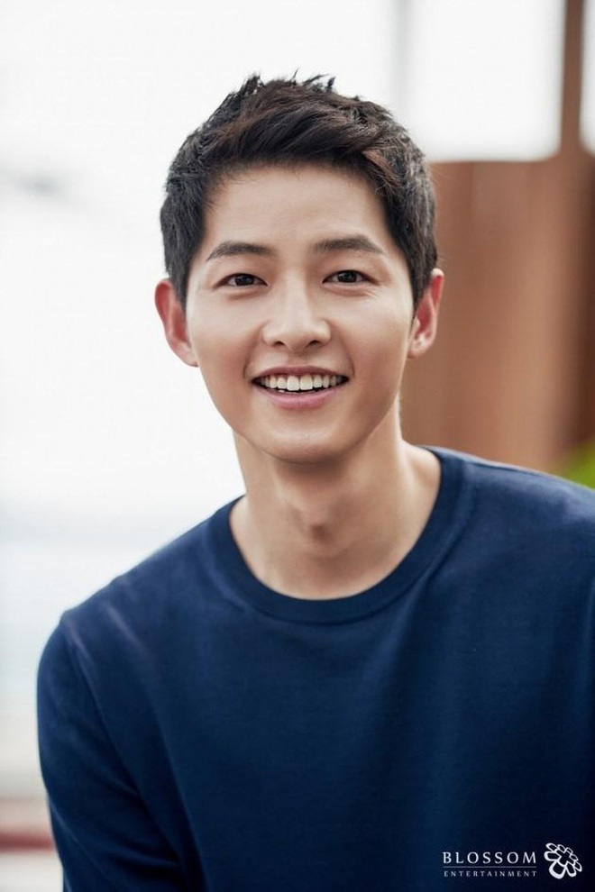 Tranh c&atilde;i th&ocirc;ng tin hiếm về bạn g&aacute;i tin đồn của Song Joong Ki: Mỹ nh&acirc;n luật sư 1 đời chồng, b&eacute;n duy&ecirc;n ở vụ ly dị Song Hye Kyo? - Ảnh 2.