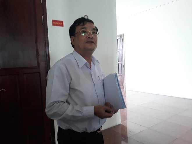 Ủy ban Thẩm ph&aacute;n ra ph&aacute;n quyết vụ bị c&aacute;o nhảy lầu tại TAND tỉnh B&igrave;nh Phước - Ảnh 2.