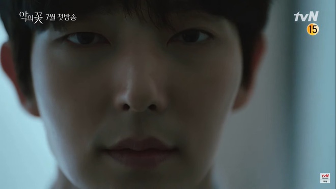 Rợn người biểu cảm hai mặt của Lee Jun Ki ở teaser Flower of Evil: Vừa cười ngọt ngào 2 giây bỗng biến sắc lạnh lùng - Ảnh 4.