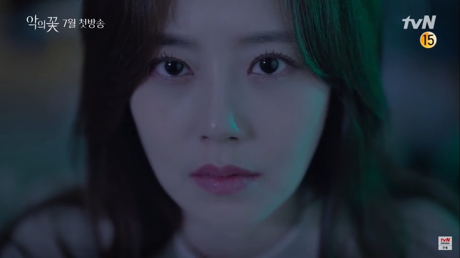 Rợn người biểu cảm hai mặt của Lee Jun Ki ở teaser Flower of Evil: Vừa cười ngọt ngào 2 giây bỗng biến sắc lạnh lùng - Ảnh 6.